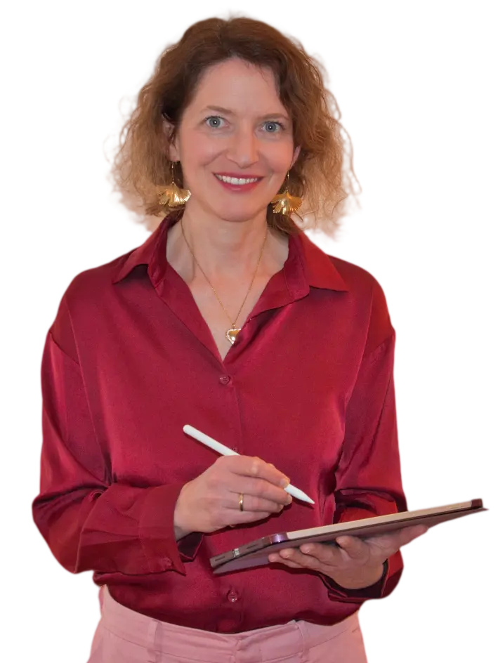 Gudrun Henle mit Tablet